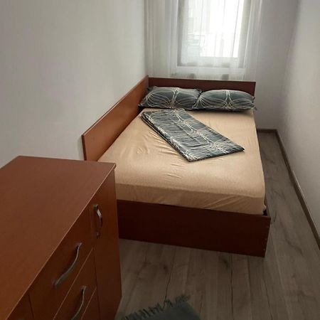 Propriete Ten - Close To University, Hospital And Downtown Jassy Zewnętrze zdjęcie