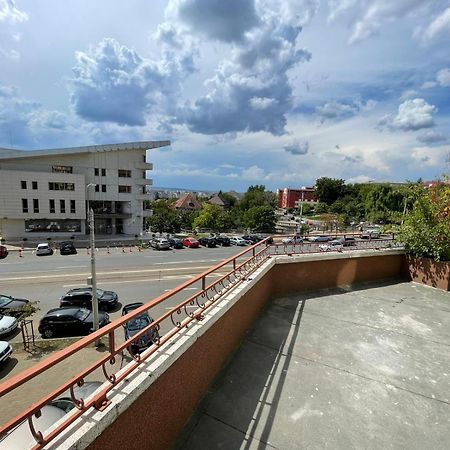 Propriete Ten - Close To University, Hospital And Downtown Jassy Zewnętrze zdjęcie